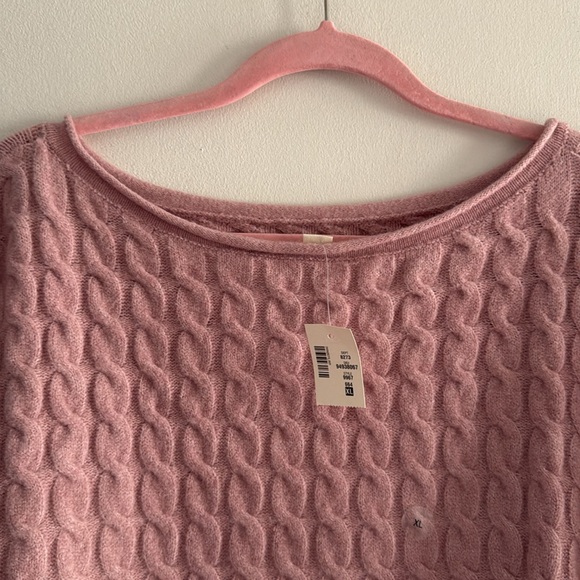 Aeropostale sweater - Picture 3 of 3